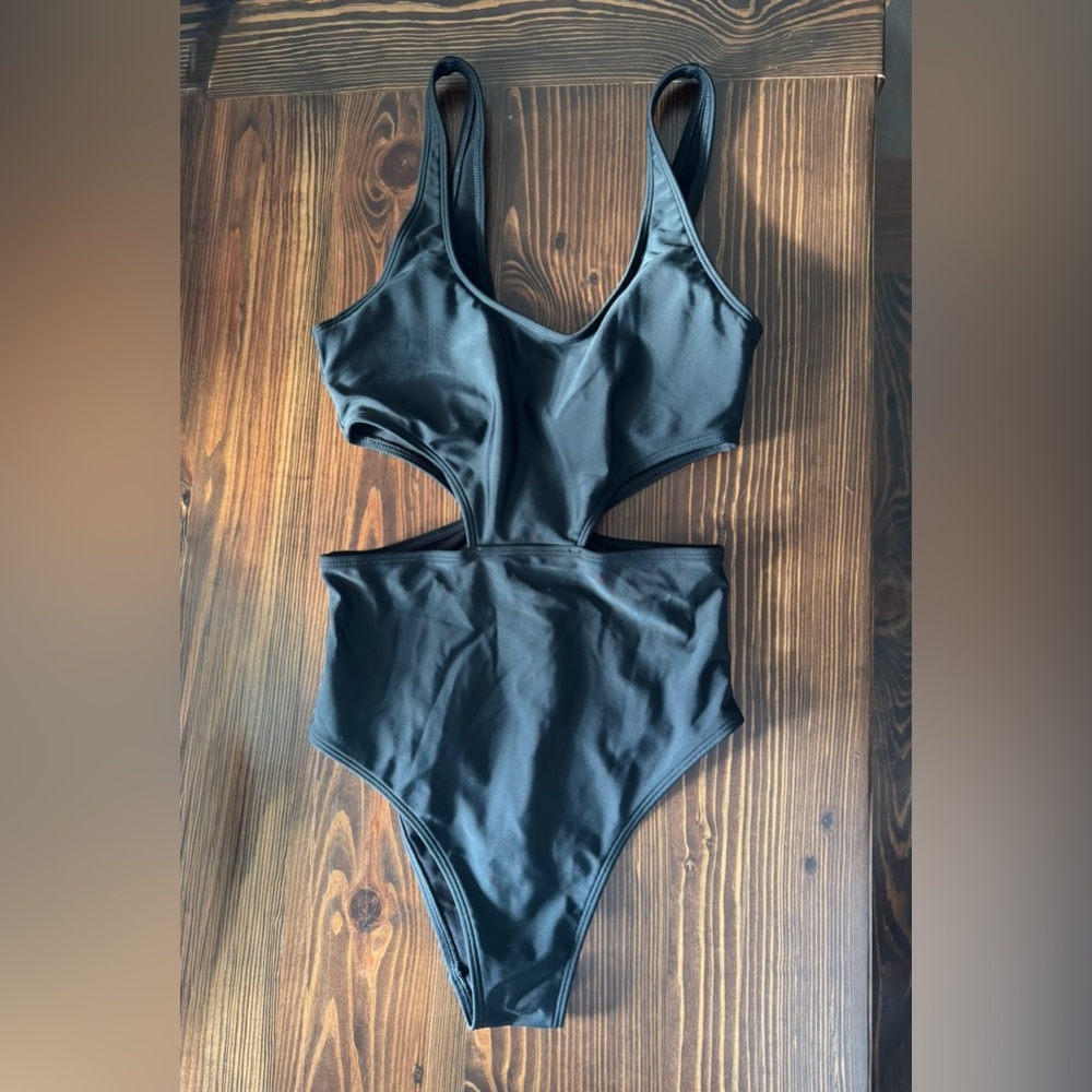 Black aerie Swimsuit - small